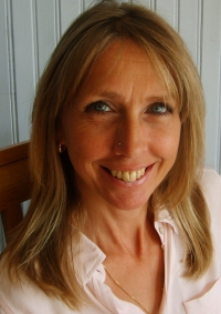 Lucinda Lidstone MA - Director ASC     Senior Clinical Psychotherapist       
